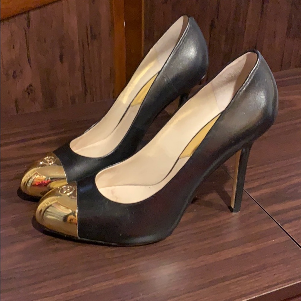 Pumps - image 2